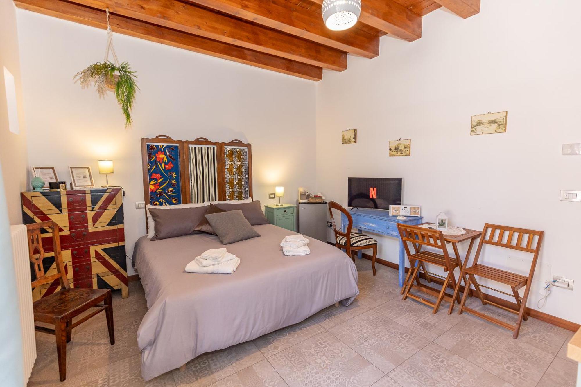 Centro Storico Redmood House A 5 Min Dal Mare, Breakfast, Aria Condizionata, Wi-Fi E Netflix Apartment Barletta Bagian luar foto