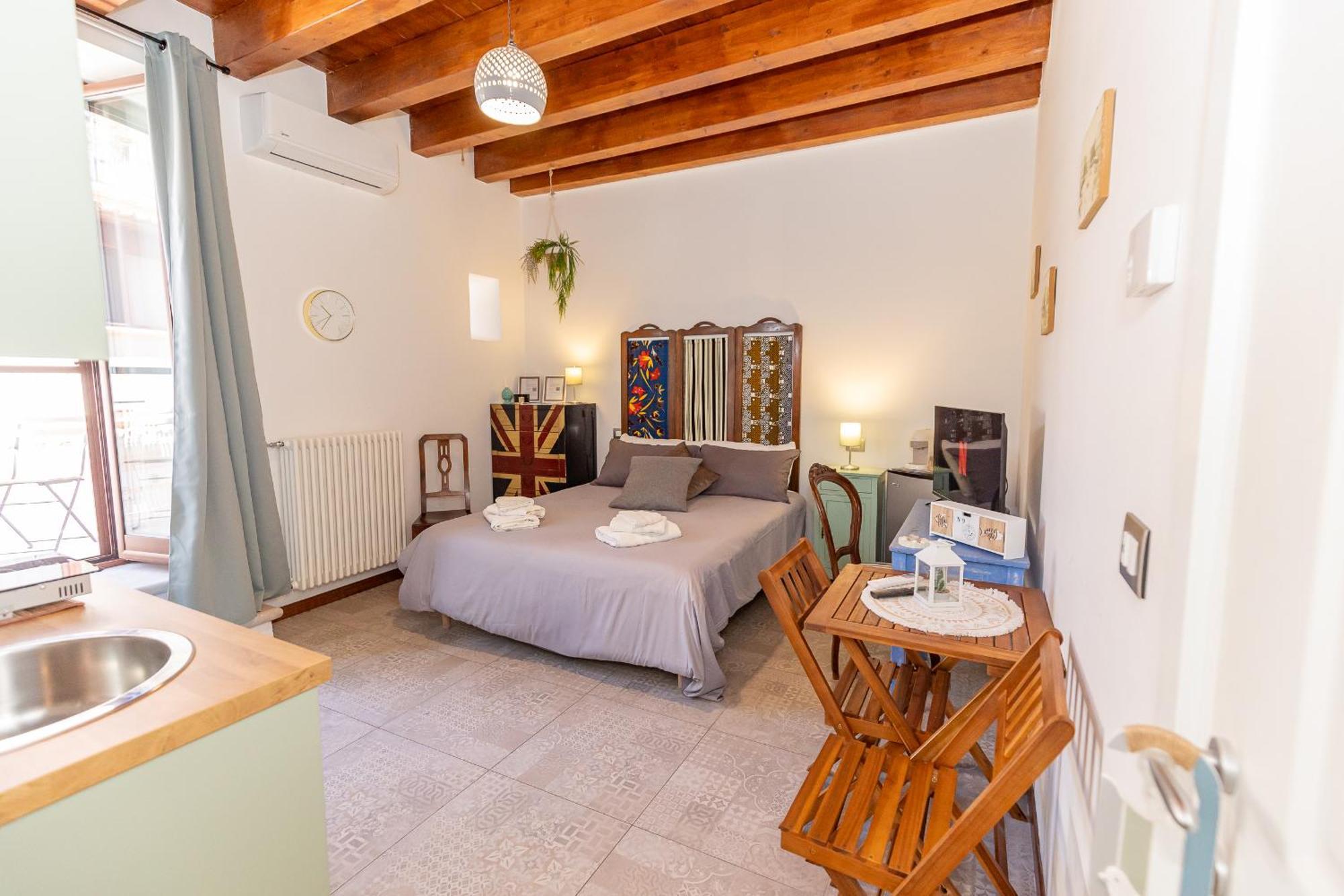 Centro Storico Redmood House A 5 Min Dal Mare, Breakfast, Aria Condizionata, Wi-Fi E Netflix Apartment Barletta Bagian luar foto