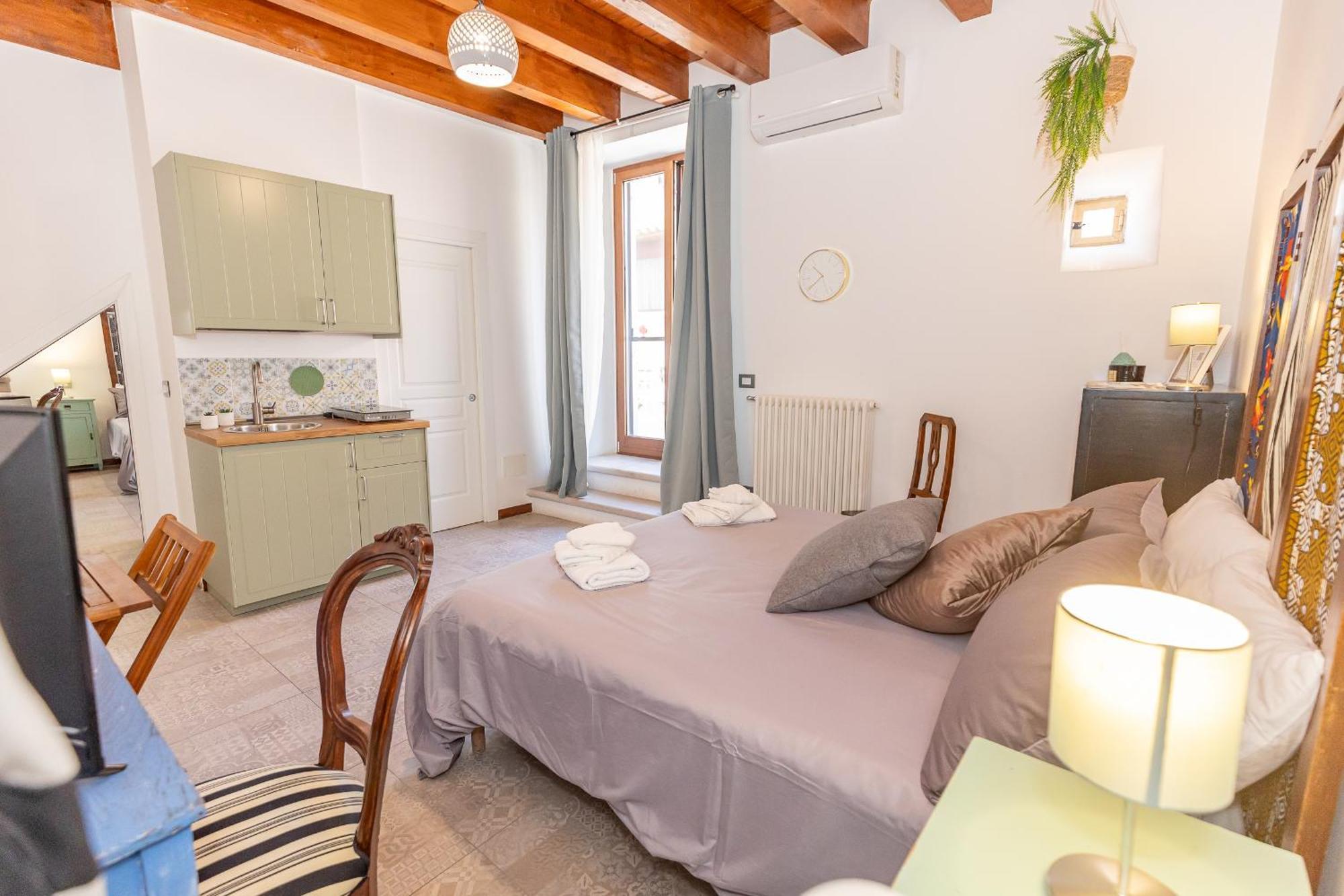 Centro Storico Redmood House A 5 Min Dal Mare, Breakfast, Aria Condizionata, Wi-Fi E Netflix Apartment Barletta Bagian luar foto